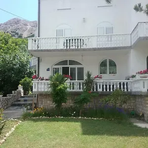 Put Apartmán