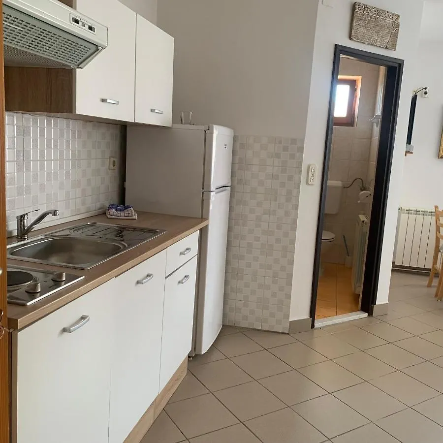 Apartmani Marija Sersic Baska  0*, Baska (Krk)